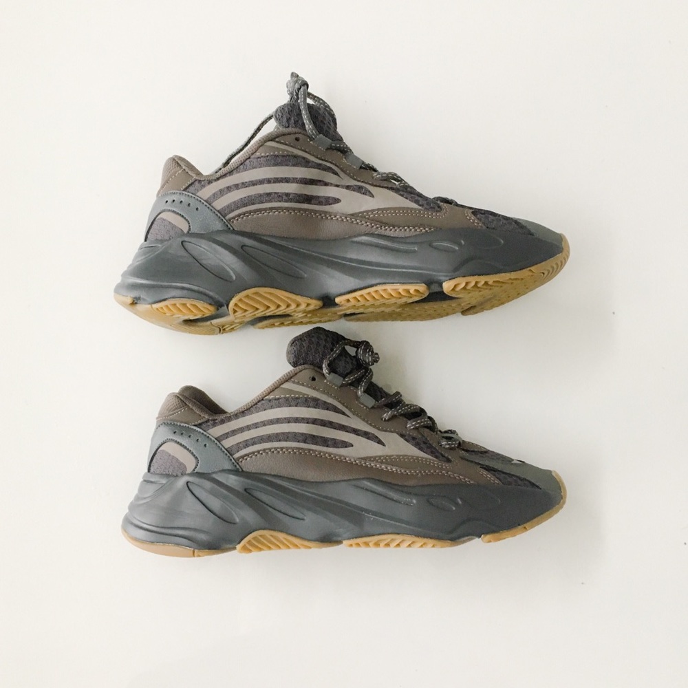 Addidas Yeezy Boost 700 V2 Geode